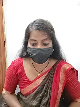 tamil_Sigappu_Roja