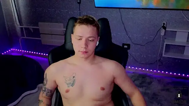 Karl_Night_ live cam preview