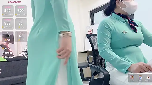 Mono-StewardessMysa