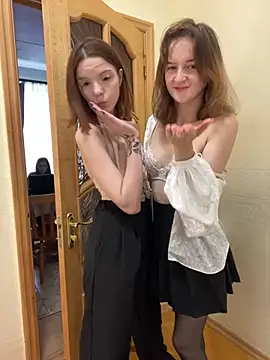 CherryBombs- live cam