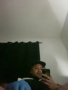 GusanoDelicioso live cam preview
