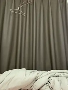 xinyue-888 (F young) - 脱衣服3分钟