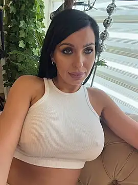 ReynaMorel live cam preview