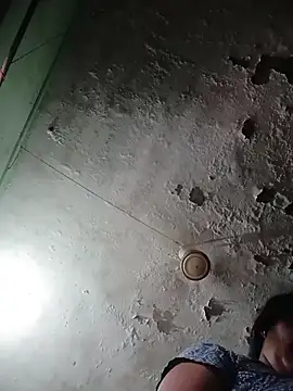 AadikiAunty live cam preview