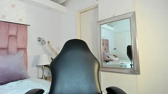 emma_castilloo