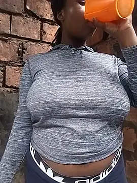 Sassy_boobs21