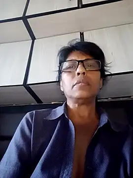 MsAttitude live cam preview