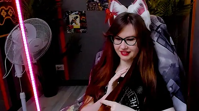 CarolGiggly live cam on StripChat
