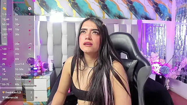 IsaDiiaz live cam on StripChat