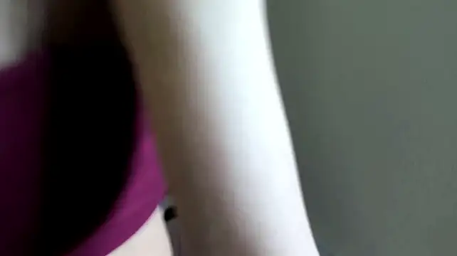ErlinaBuoy live cam on StripChat
