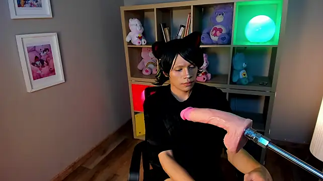 NekoboiPetiole live cam on StripChat