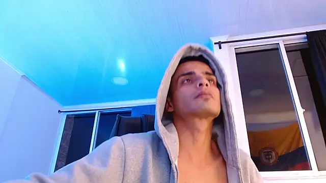 bad_boy_carter69 (M young) - Don't stop, keep sucking it—10 minutes.