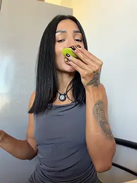 Vicky_luxe