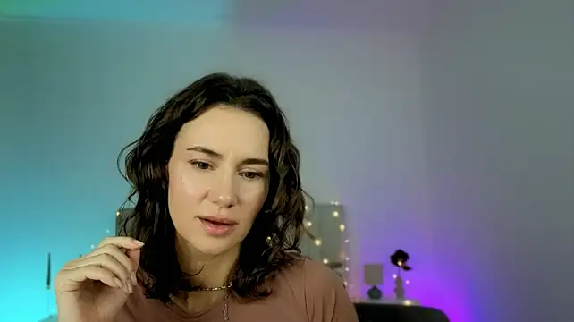 miss_juliaa_'s live room
