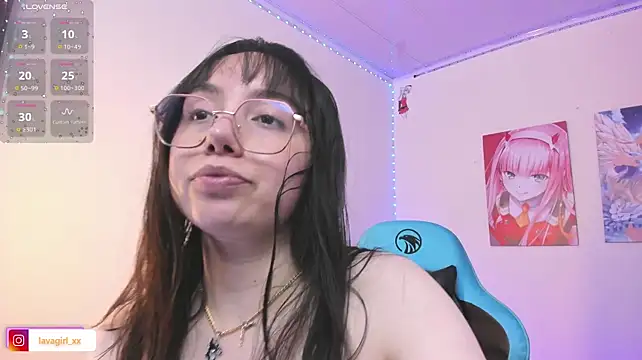 Julieta_Shelby live cam on StripChat