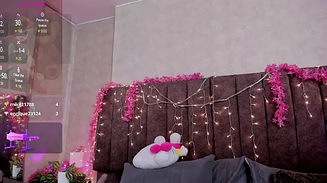 LanaMills_ live cam preview