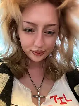 ronniekiss (F young) - masturbation pussy