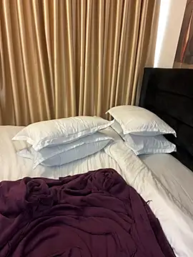 Honeylust26