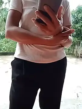 Jasmine_Navaa
