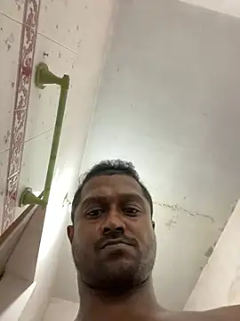kalithilvasu (Ask my age) - meet more people spread love