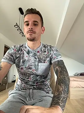Huge_cock22cm