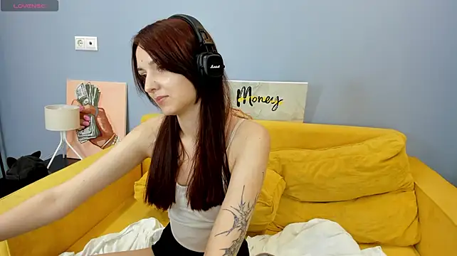Kira_Ke11y live cam on StripChat