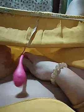 -Tara-a live cam on StripChat