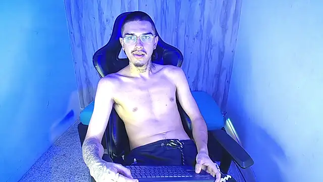 Tayson_Hot