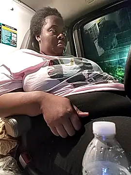 BigBust90 live cam preview