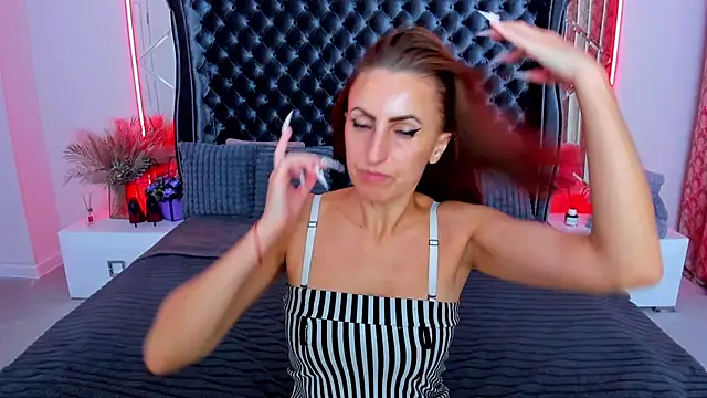 Rebecca_Diamond