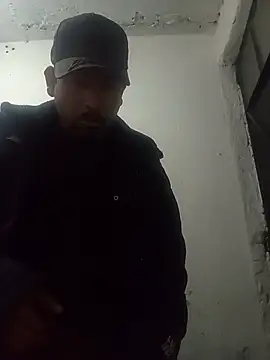 Ernesthot82 live cam
