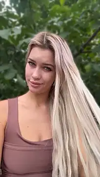 KikiWatson live cam
