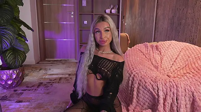 ArianaXO_
