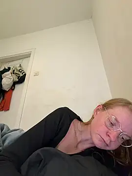 jannis1992 live cam on StripChat