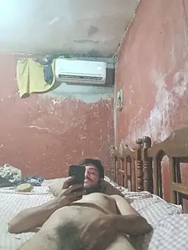Comandante7 live cam on StripChat