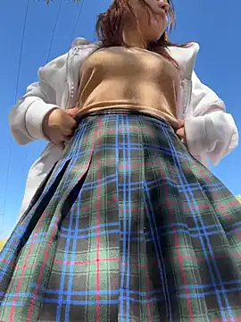 slaviccandy (F teen) - flash pussy right on street risky