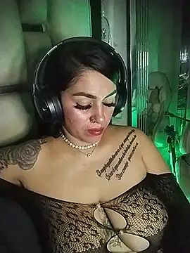 chelaqueen_