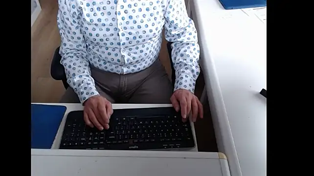 dutchpornking live cam preview