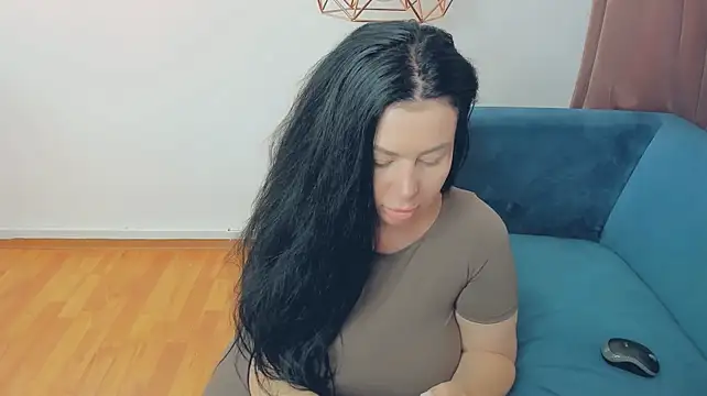 BrilliantGirll live cam preview