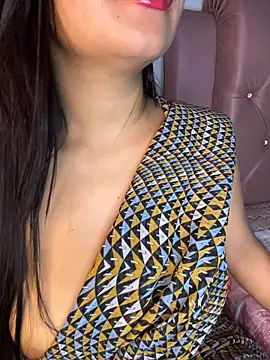 shara_queen1 (F young) - show my tits