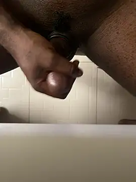 vibraniumwood live cam on StripChat