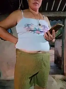 NyloveSquirt