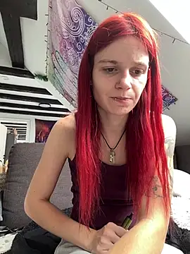 leylasquirtybirty (F young) - 😈Finger Play on Nipples