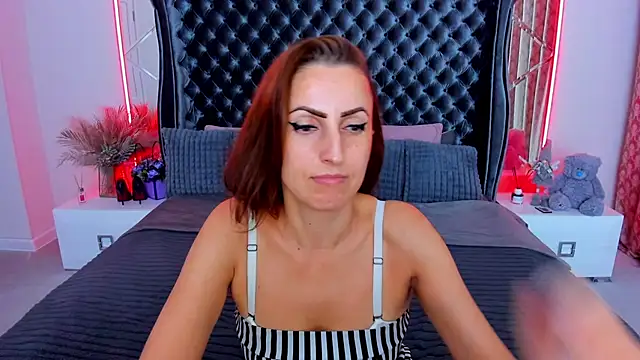 Rebecca_Diamond