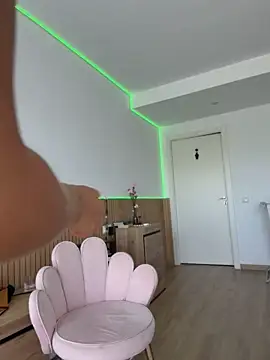 streetdoll live cam