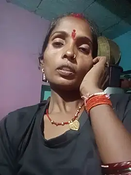 Rinee_suwanee live cam