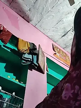 Srishti_sharma live cam on StripChat