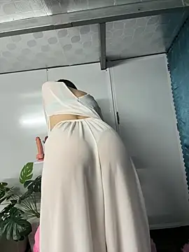 Nana-19 live cam on StripChat