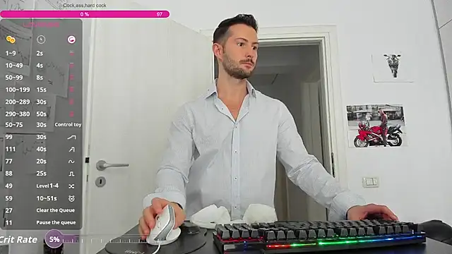 ZackFraser live cam on StripChat