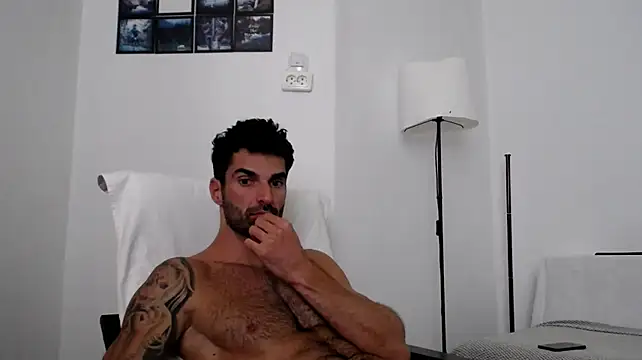 Verycutex live cam on StripChat